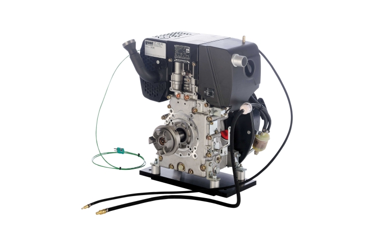 Four-stroke diesel engine