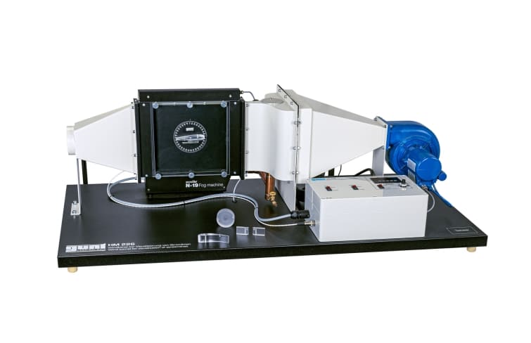 Wind tunnel for visualisation of streamlines